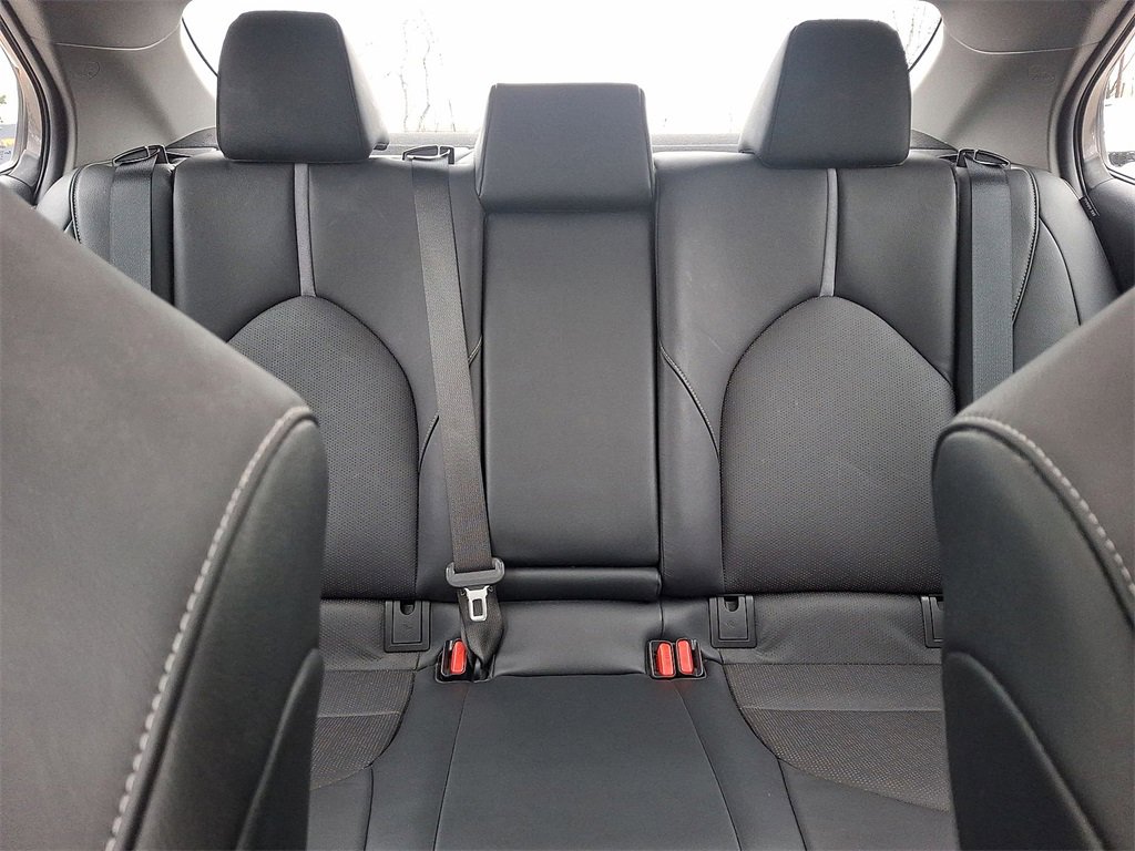 Used 2021 Toyota Camry XSE image 13