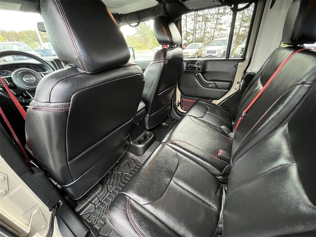 Used 2017 Jeep Wrangler Unlimited Rubicon image 24