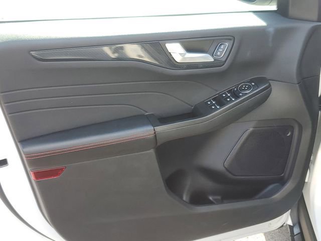 Certified 2024 Ford Escape ST-Line w/ Tech Pack #1 AWD/4WD image 10