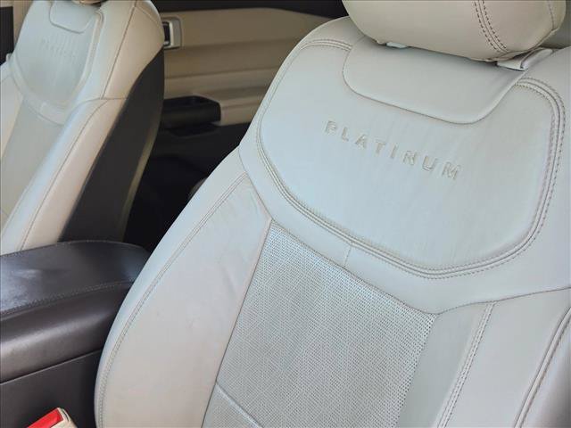 Certified 2020 Ford Explorer Platinum w/ Premium Technology Package AWD/4WD image 13
