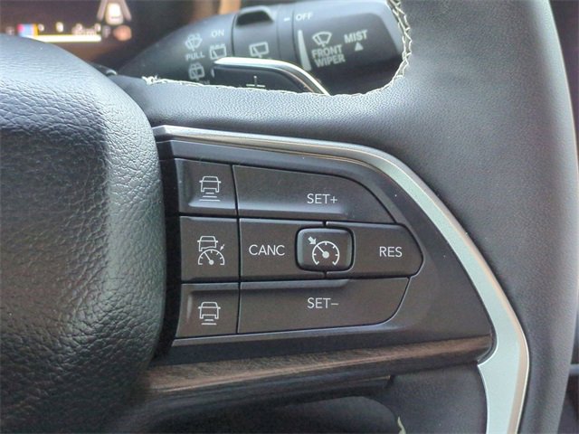 Used 2024 Jeep Grand Cherokee Limited image 27