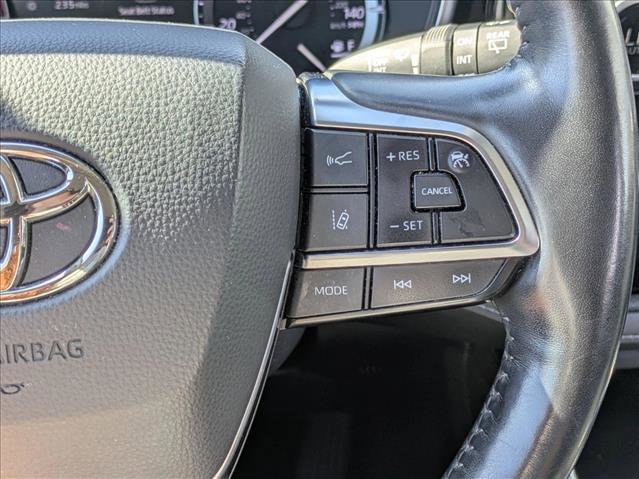Used 2020 Toyota Highlander Limited image 15