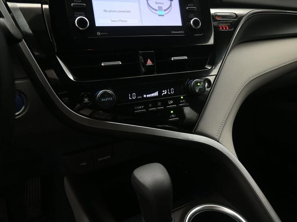 Used 2023 Toyota Camry LE image 40