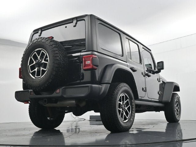 Used 2024 Jeep Wrangler Unlimited Rubicon AWD/4WD image 34