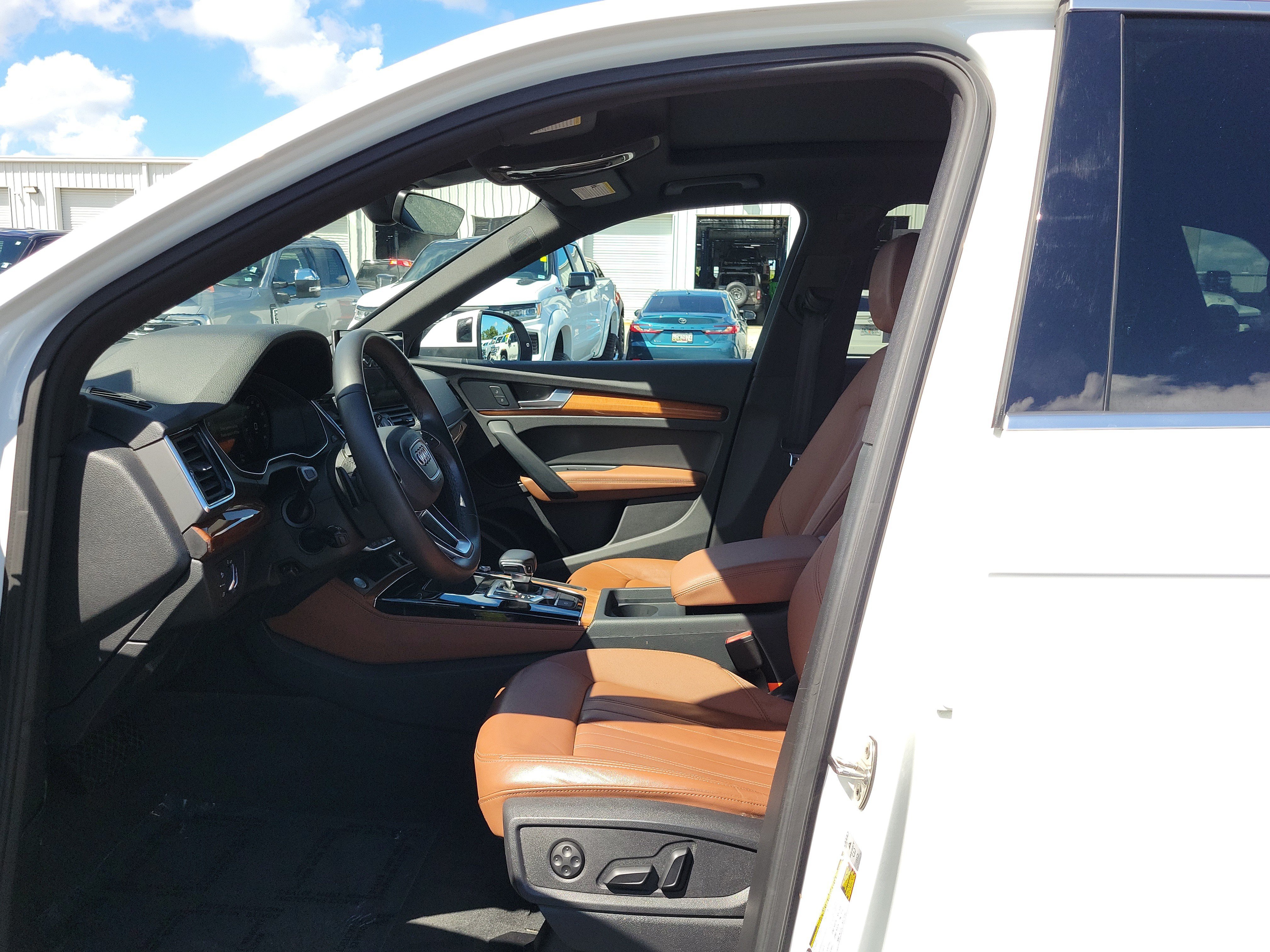 Used 2023 Audi Q5 2.0T Premium Plus AWD/4WD image 19