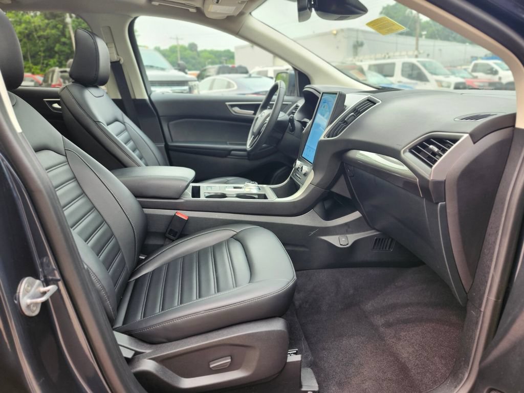 Certified 2024 Ford Edge SEL w/ Convenience Package AWD/4WD image 11