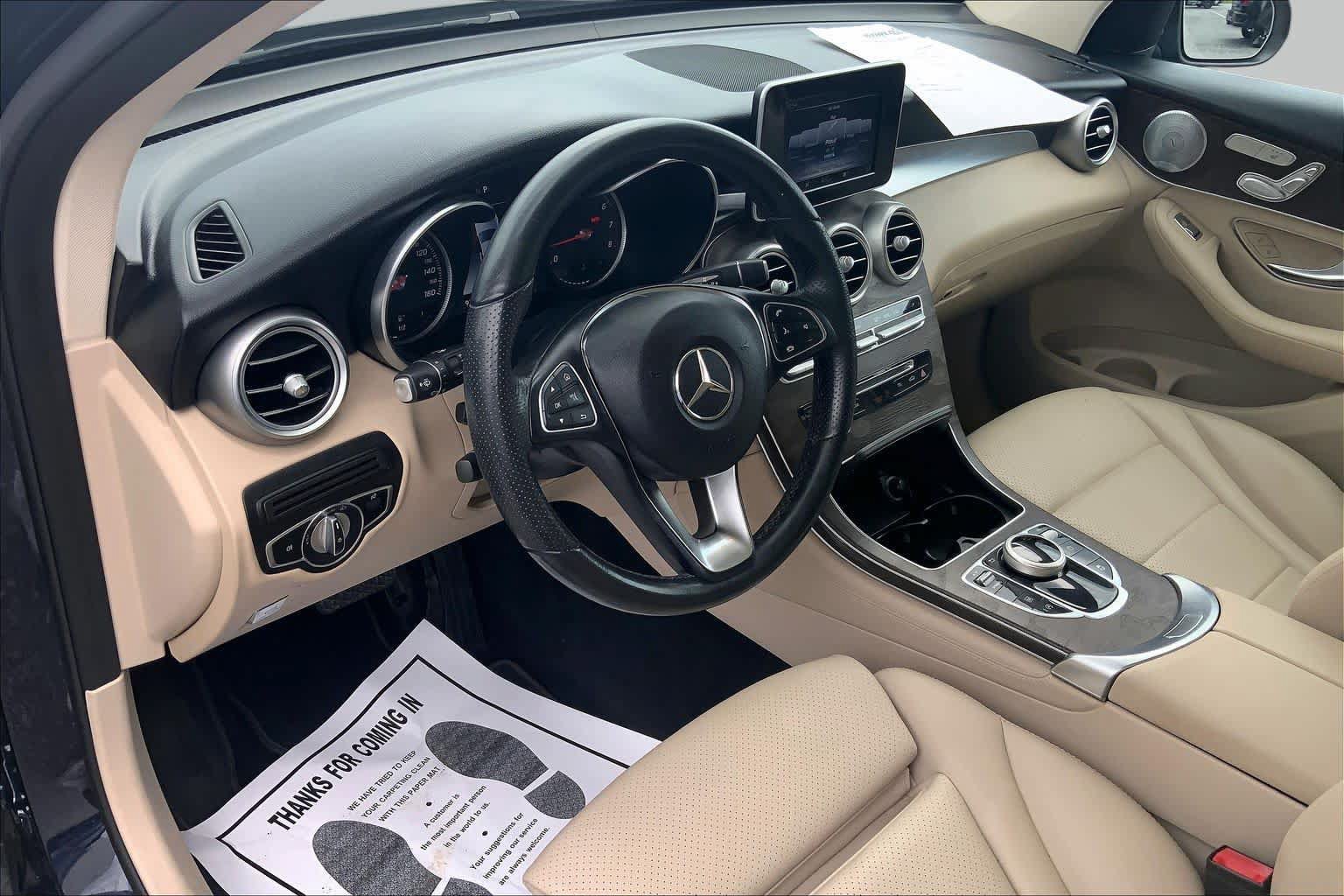 Used 2019 Mercedes-Benz GLC 300 4MATIC image 17