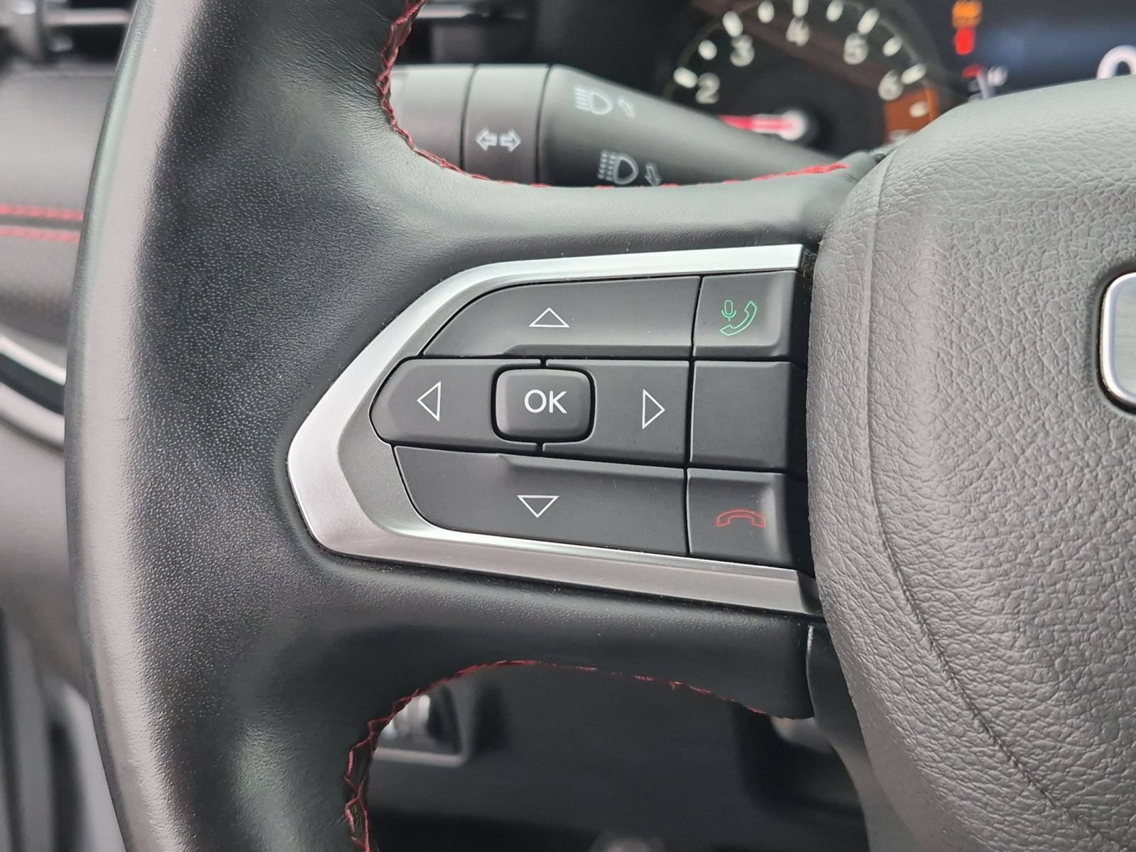 Used 2022 Jeep Compass Trailhawk w/ Trailhawk Convenience Group AWD/4WD image 19