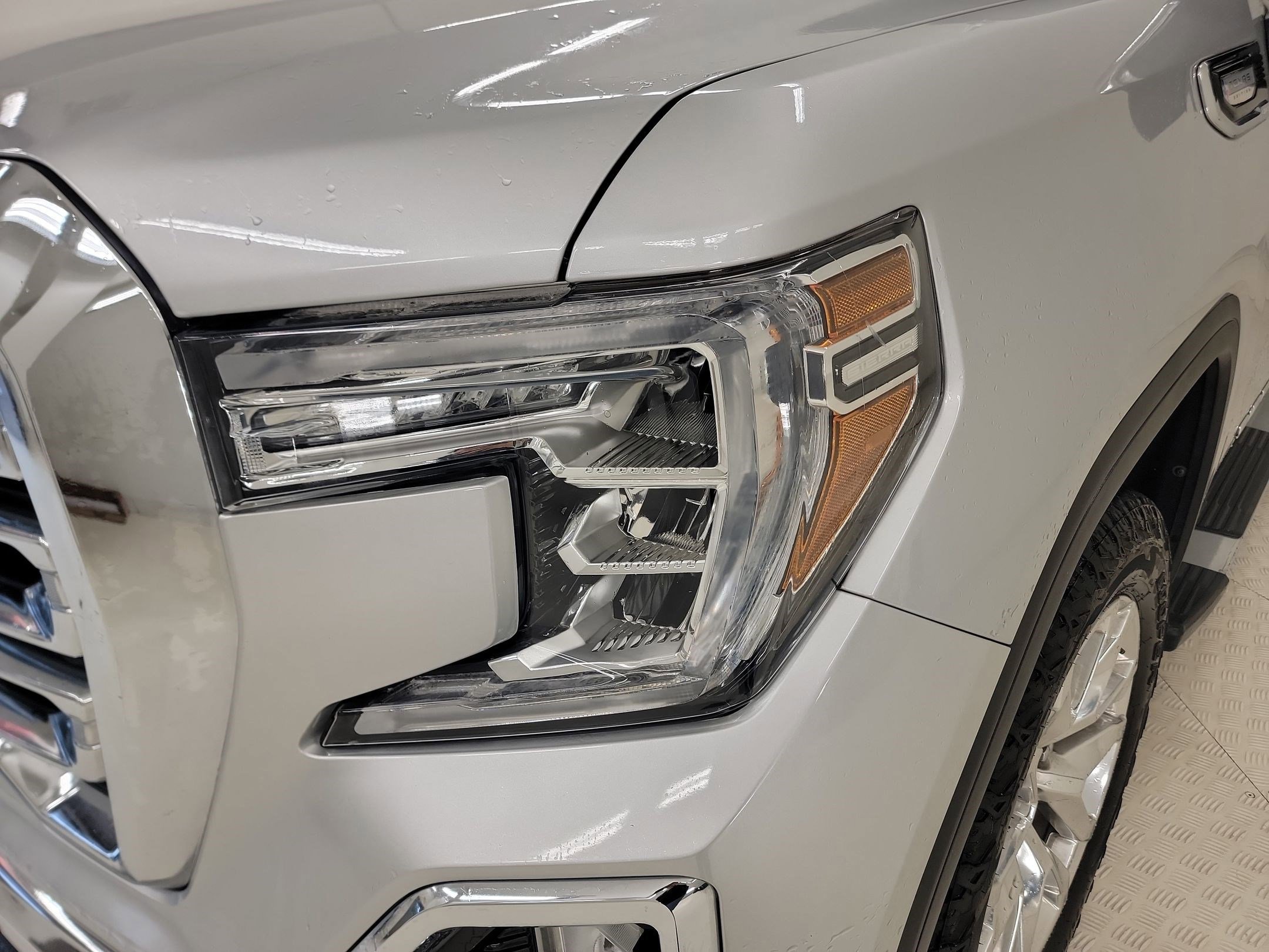 Used 2020 GMC Sierra 1500 SLT image 9