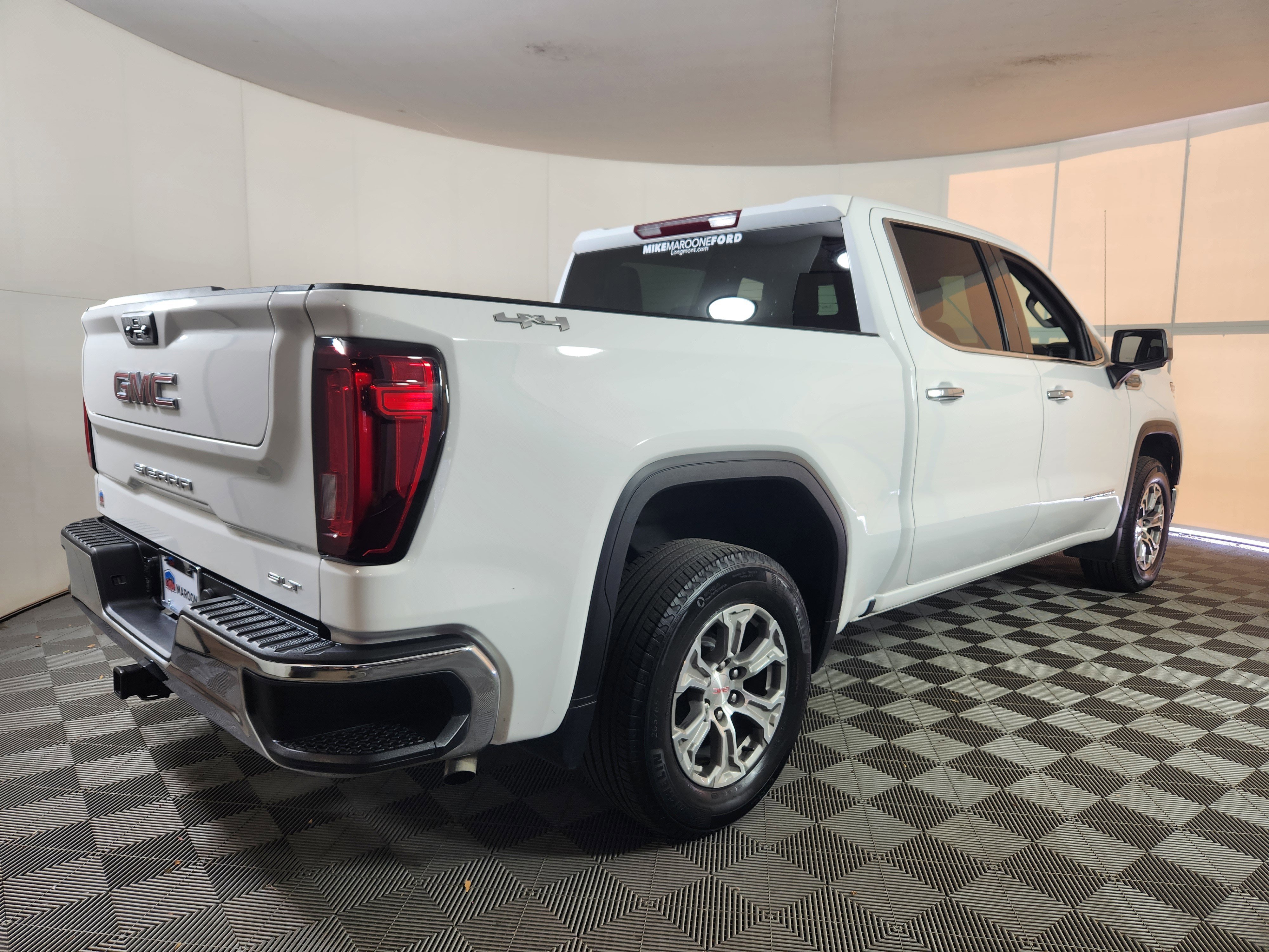 Used 2024 GMC Sierra 1500 SLT image 5