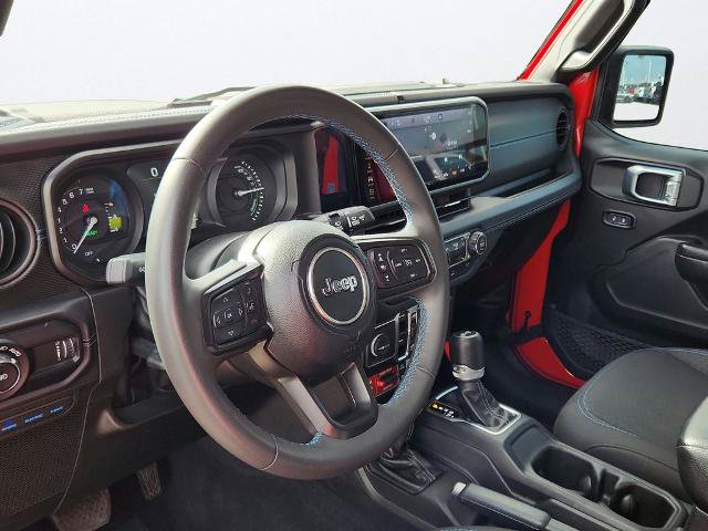 Used 2024 Jeep Wrangler Unlimited Rubicon 4xe AWD/4WD image 9