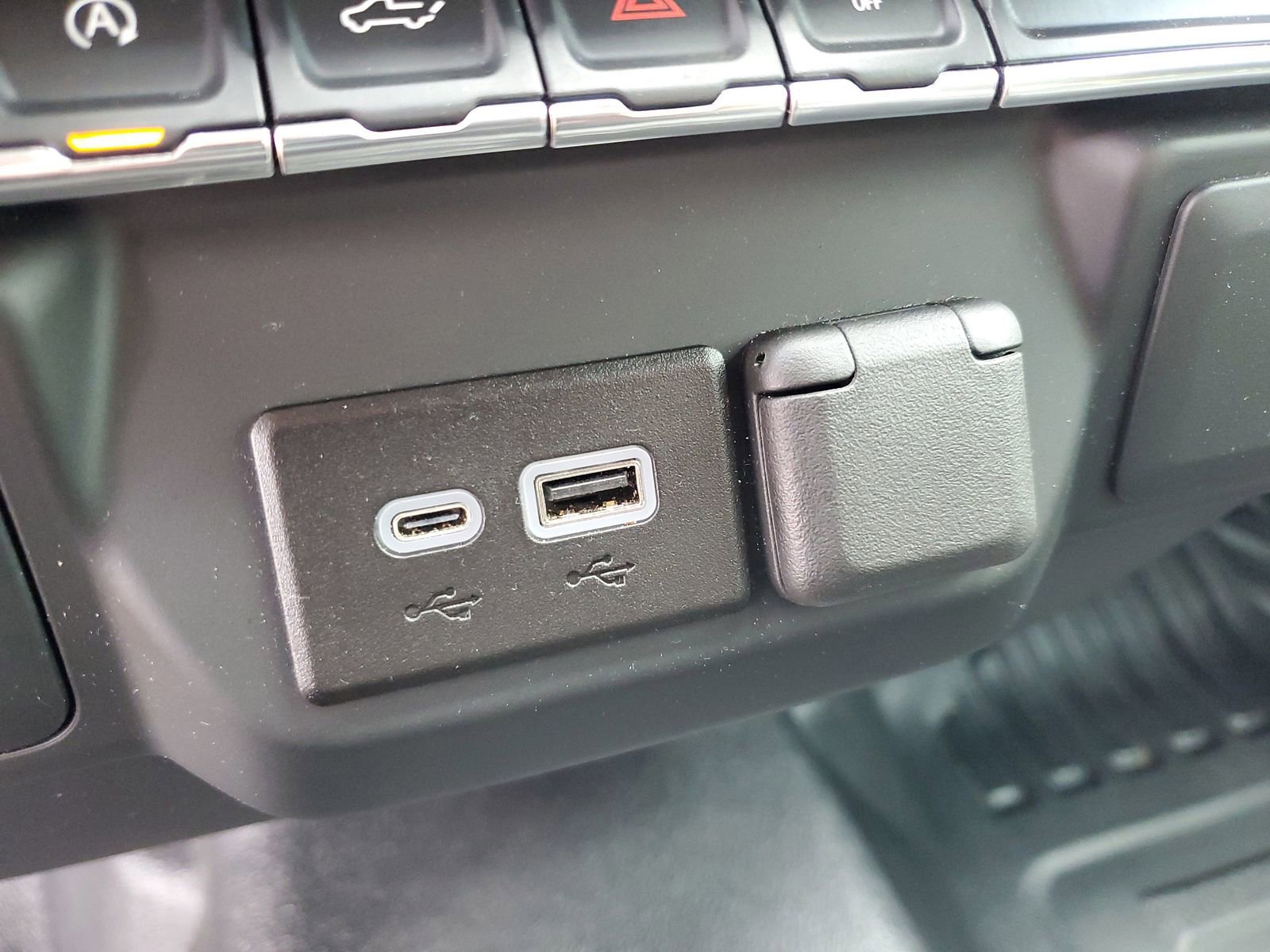 Used 2024 GMC Sierra 1500 Pro w/ Pro Value Package image 19