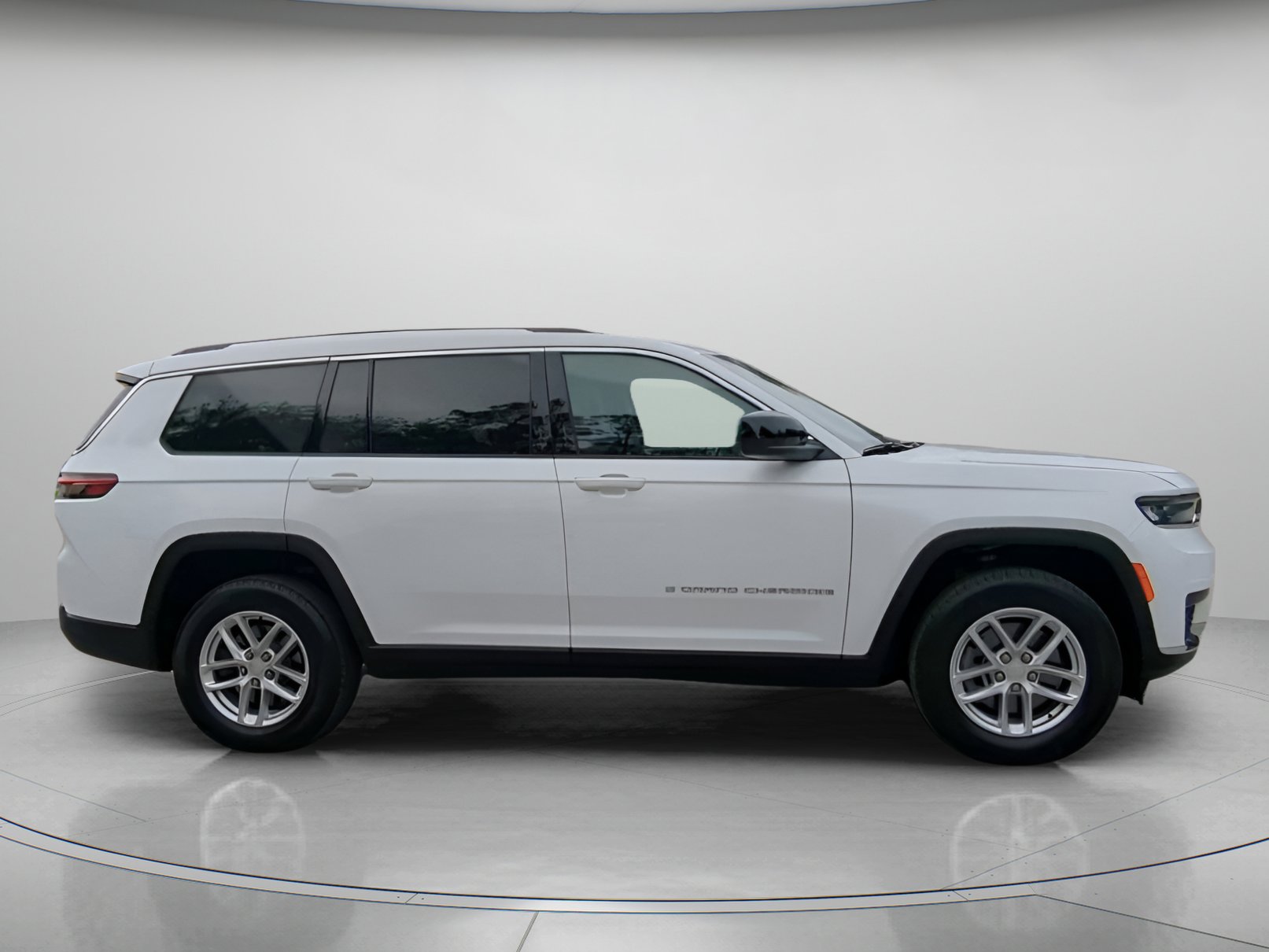 Used 2024 Jeep Grand Cherokee L Laredo AWD/4WD image 33