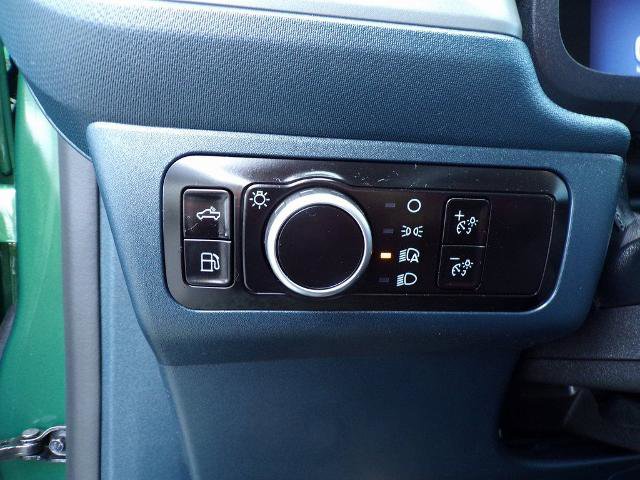 Certified 2025 Ford Maverick XL FWD image 18