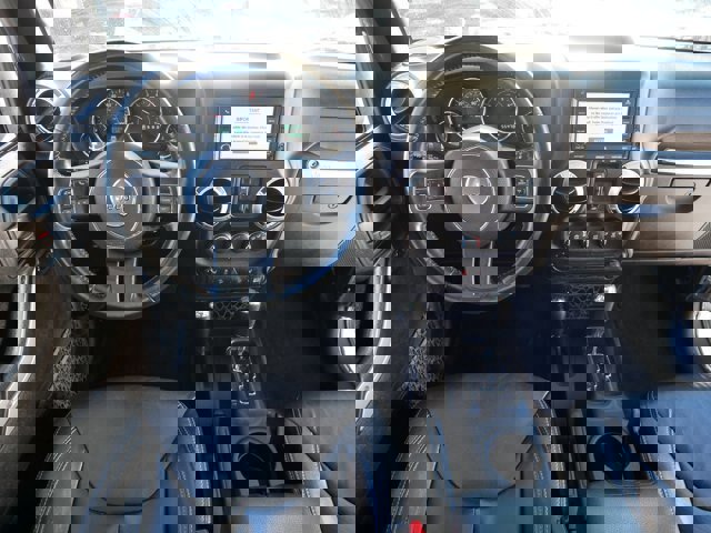 Used 2017 Jeep Wrangler Unlimited Rubicon w/ Connectivity Group image 20