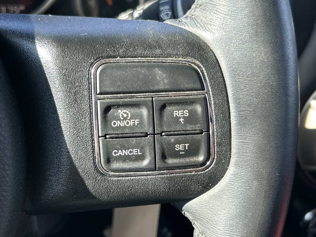 Used 2017 Jeep Wrangler Unlimited Sahara AWD/4WD image 33