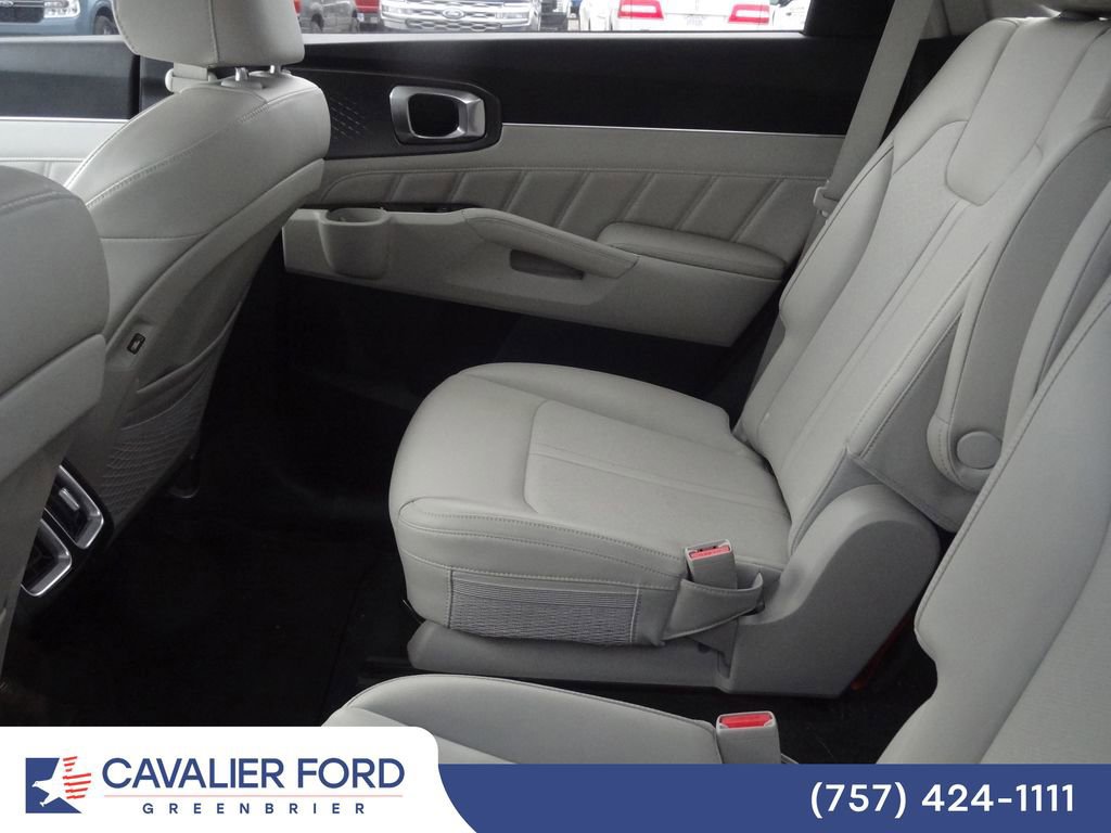 Used 2021 Kia Sorento SX image 8
