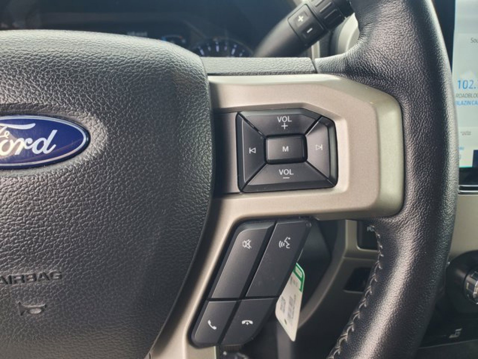 Certified 2022 Ford F250 Lariat w/ Tremor Off-Road Package image 18