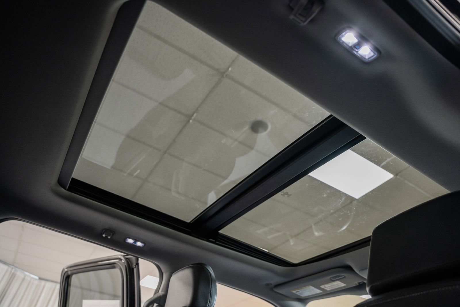 Certified 2022 Ford F150 Lariat w/ Equipment Group 502A High image 41