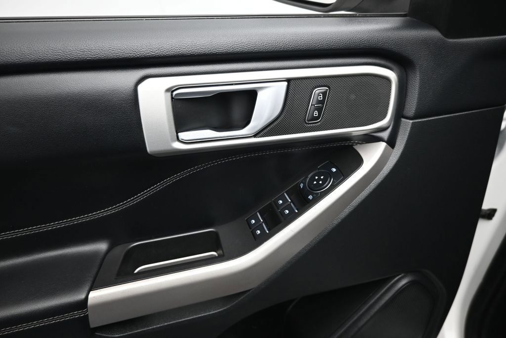 Certified 2023 Ford Explorer XLT RWD image 38
