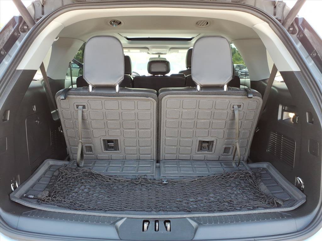 Certified 2023 Ford Explorer XLT w/ Equipment Group 202A AWD/4WD image 9