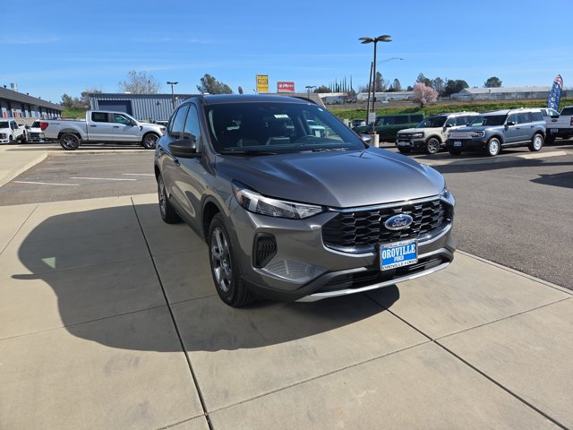 Certified 2025 Ford Escape ST-Line AWD/4WD image 7