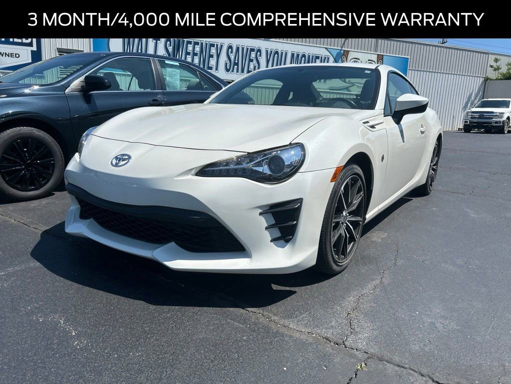 Used 2017 Toyota 86 RWD image 4