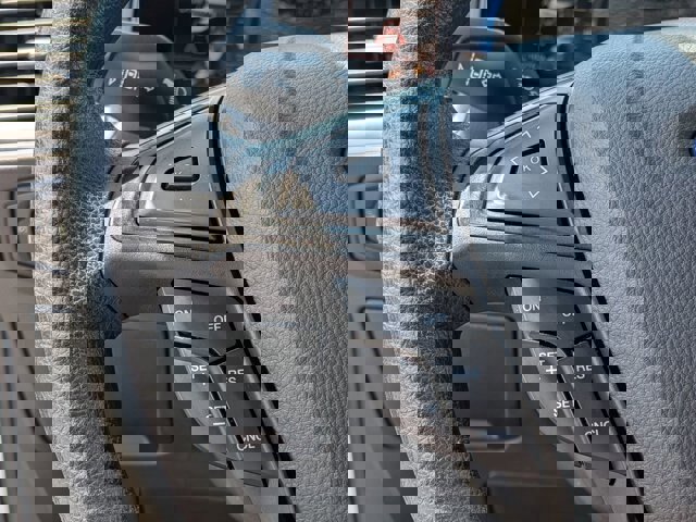 Certified 2024 Ford Edge SE w/ Black Appearance Package image 17