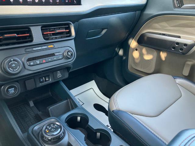 Certified 2025 Ford Maverick Lariat w/ 4K Tow Package AWD/4WD image 27