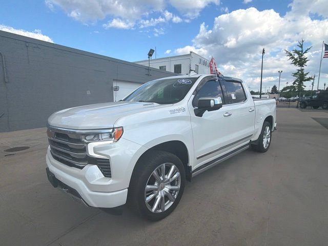 Used 2022 Chevrolet Silverado 1500 High Country w/ Technology Package AWD/4WD image 10