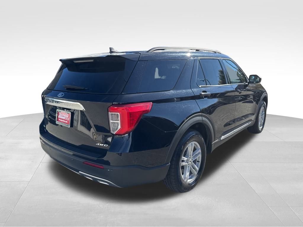 Certified 2024 Ford Explorer XLT w/ Equipment Group 202A image 6