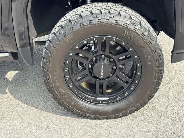 Used 2024 GMC Sierra 2500 Denali Ultimate AWD/4WD image 9