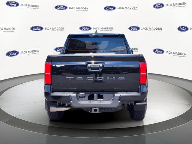 Used 2026 Toyota Tacoma TRD Off-Road AWD/4WD image 4