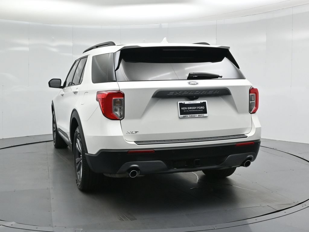 Certified 2023 Ford Explorer XLT w/ Equipment Group 202A RWD image 27