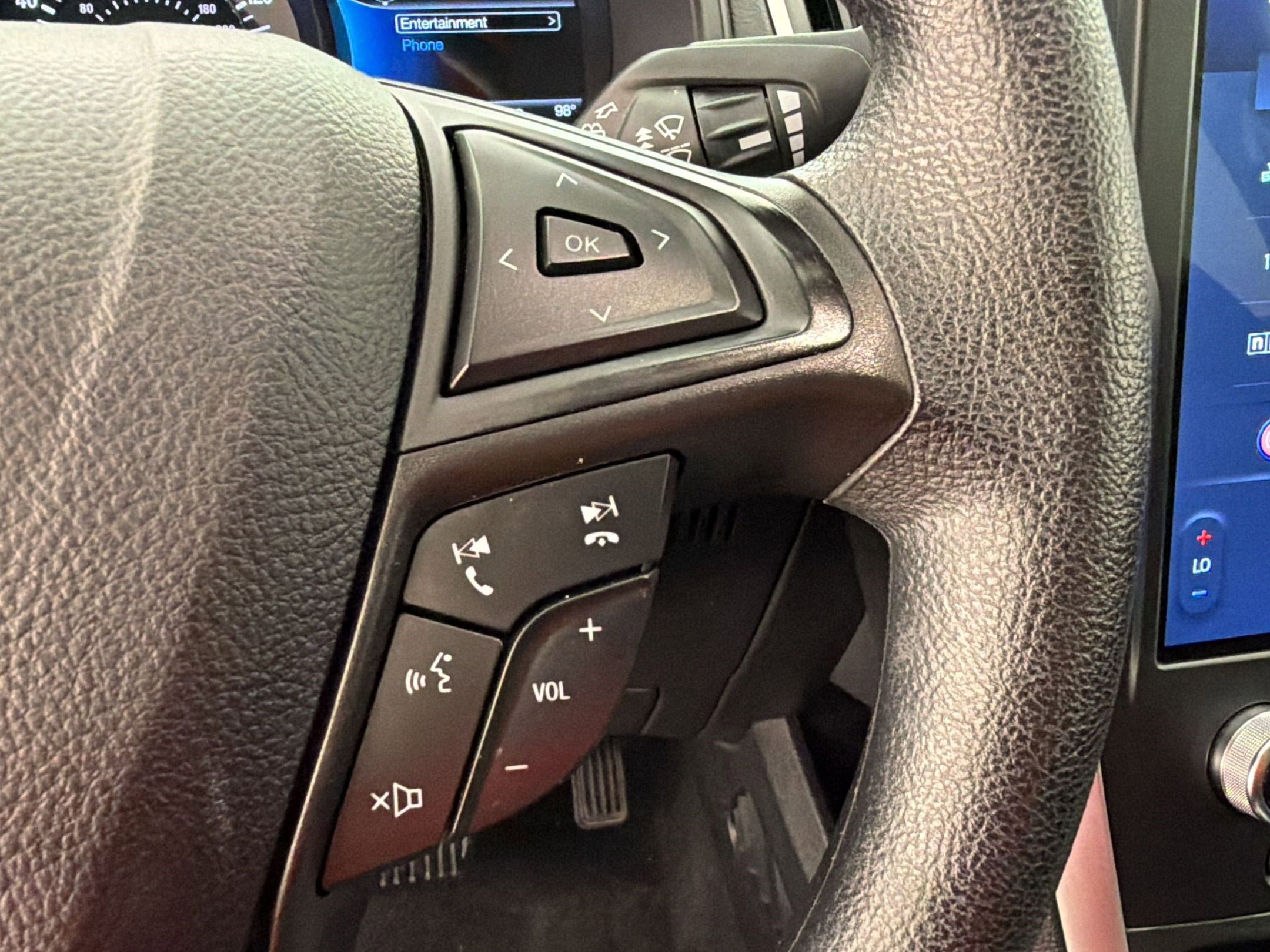 Certified 2024 Ford Edge SE AWD/4WD image 31