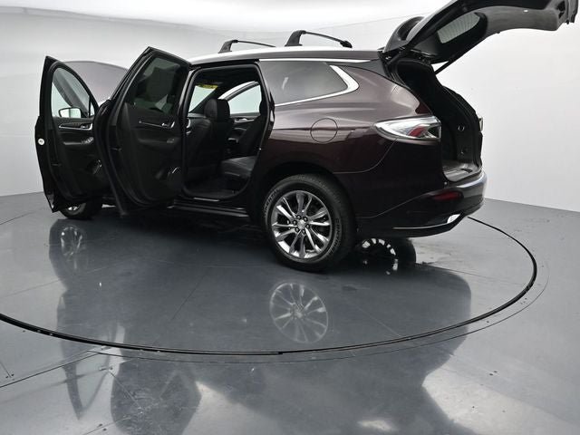 Used 2022 Buick Enclave Avenir w/ Avenir Technology Package AWD/4WD image 43