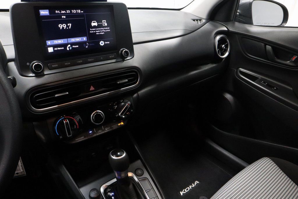 Used 2022 Hyundai Kona SE image 29