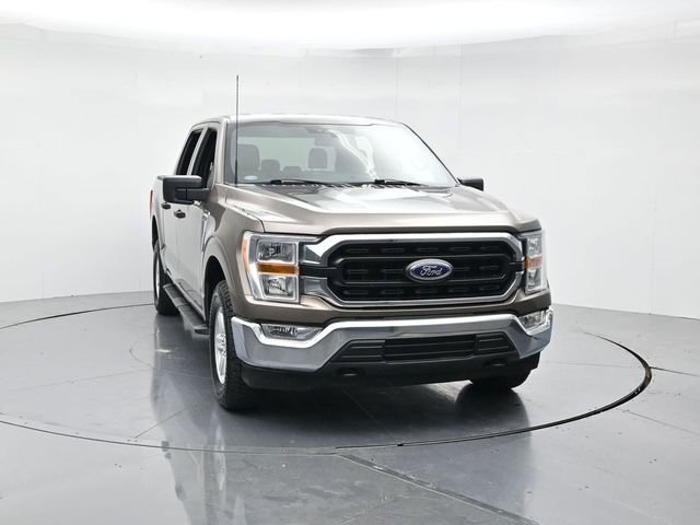Certified 2022 Ford F150 XLT w/ Equipment Group 301A Mid AWD/4WD image 4