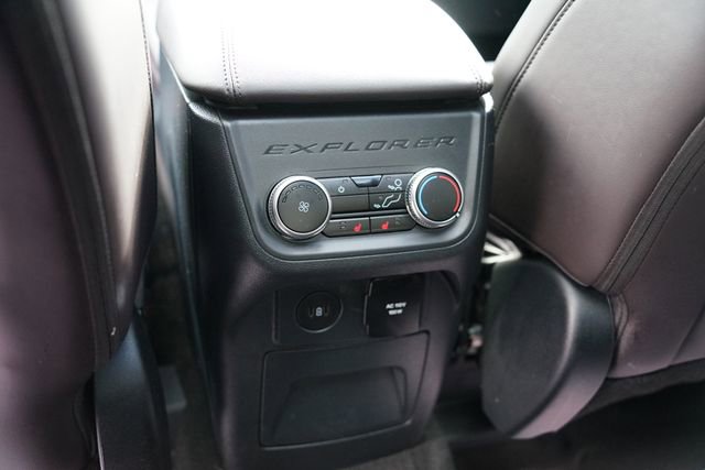 Certified 2025 Ford Explorer Platinum w/ LUX Leather Package AWD/4WD image 10