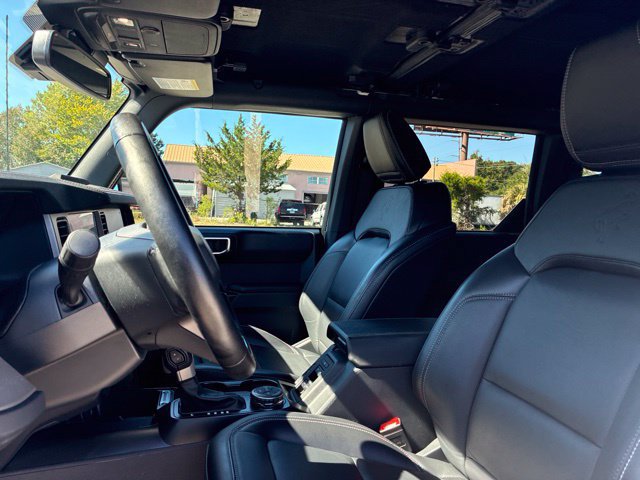 Certified 2025 Ford Bronco Outer Banks w/ Black Appearance Package AWD/4WD image 22
