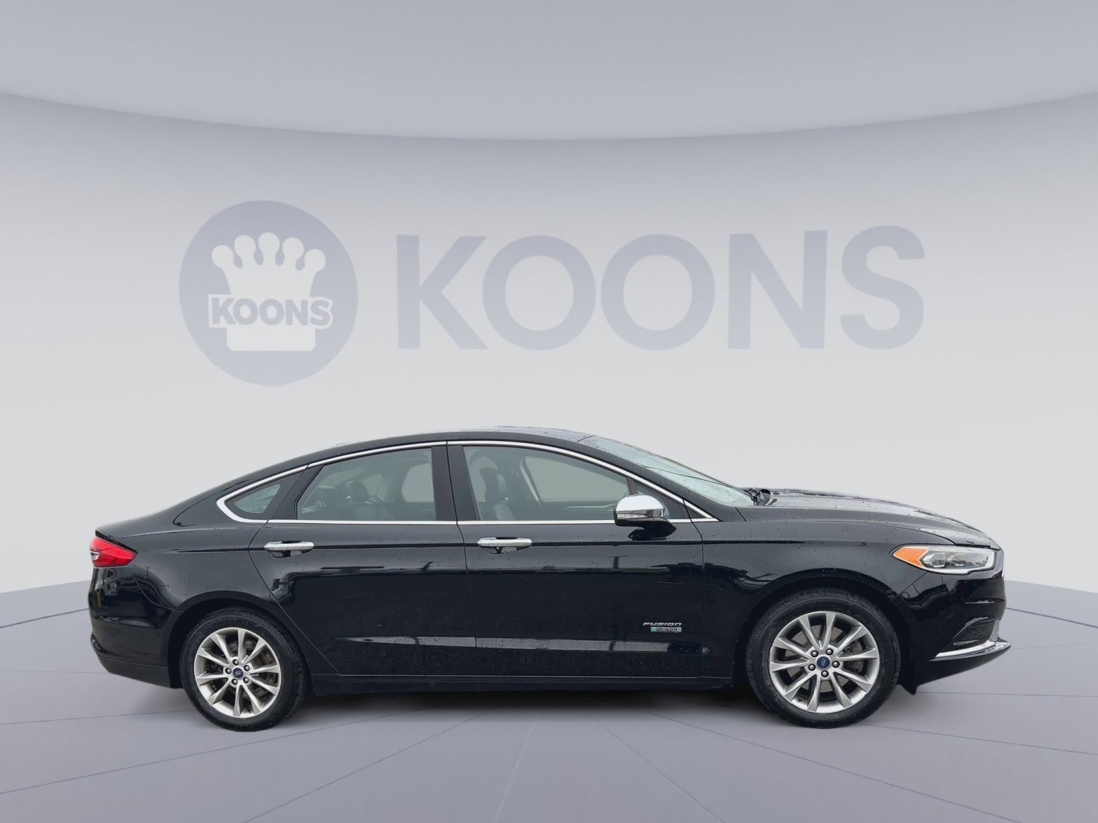 Certified 2018 Ford Fusion Energi SE FWD image 2