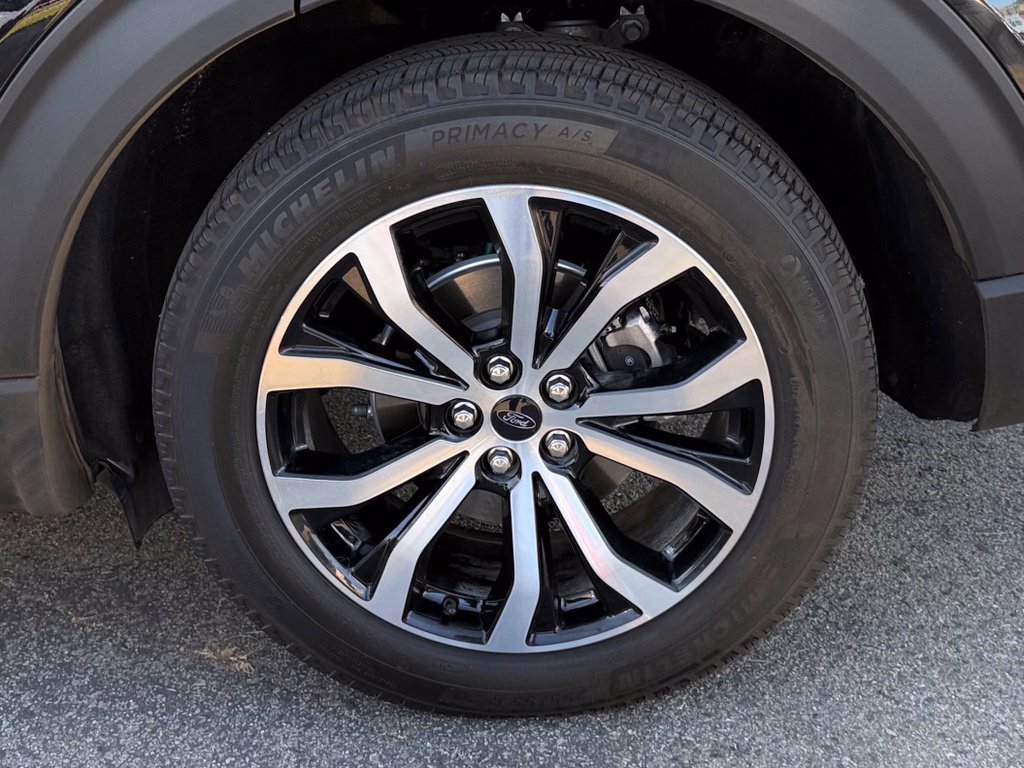 Certified 2025 Ford Explorer ST-Line w/ Premium Package RWD image 12
