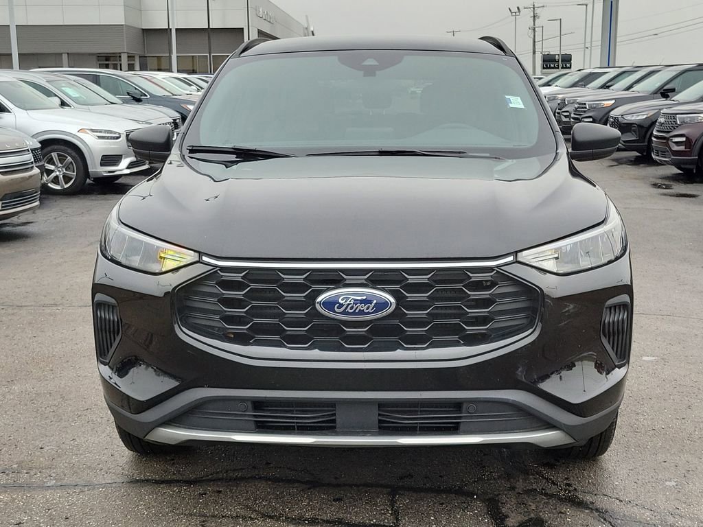 Certified 2025 Ford Escape ST-Line AWD/4WD image 8