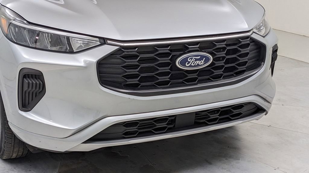 Certified 2023 Ford Escape ST-Line w/ Tech Pack #1 image 40