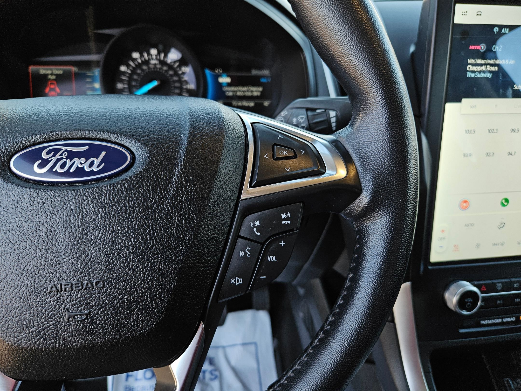 Certified 2023 Ford Edge SEL w/ Sport Appearance Package image 11