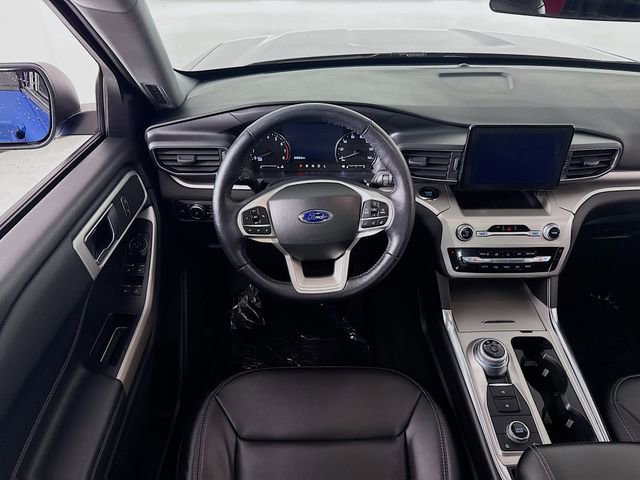 Certified 2022 Ford Explorer XLT w/ Equipment Group 202A image 22