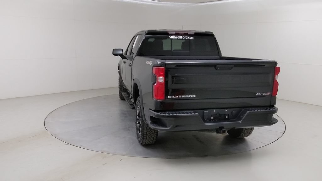 Used 2023 Chevrolet Silverado 1500 ZR2 w/ Technology Package AWD/4WD image 16