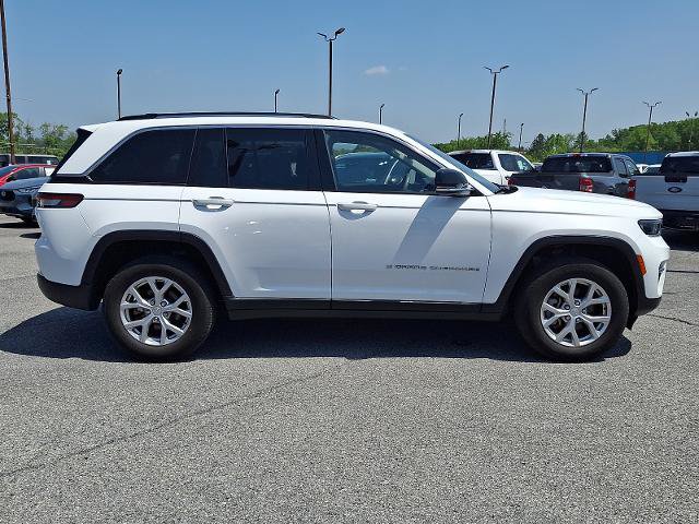 Used 2023 Jeep Grand Cherokee Limited AWD/4WD image 7