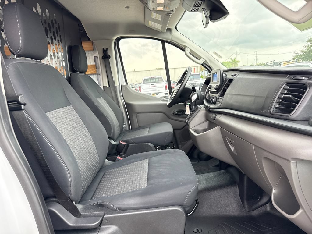 Certified 2025 Ford Transit 250 Low Roof w/ Exterior Upgrade Package RWD image 22