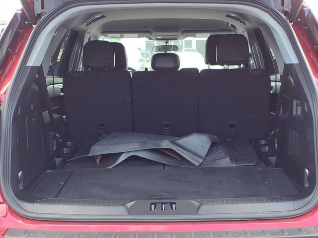 Certified 2024 Ford Explorer XLT w/ Equipment Group 202A AWD/4WD image 9